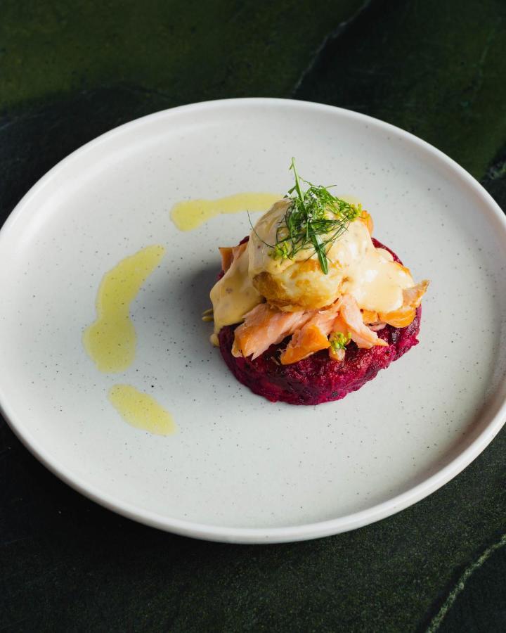 Ebb-Dunedin Buitenkant foto Salmon and beetroot