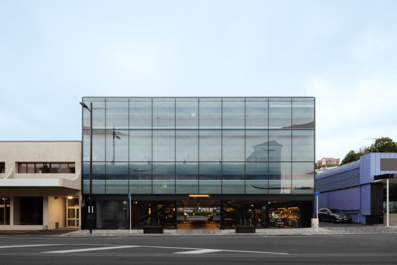 Ebb-Dunedin Buitenkant foto The Glasshouse